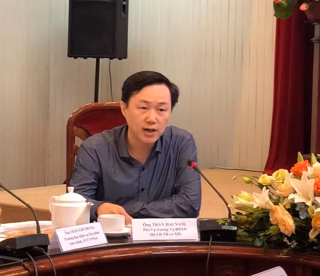 Ông Trần Hải Nam, Phó Vụ trưởng Vụ Bảo hiểm xã hội (Bộ Lao động, Thương binh và Xã hội) phát biểu trong buổi giao lưu: "“Phát triển bảo hiểm xã hội tự nguyện trong dịch Covid-19".