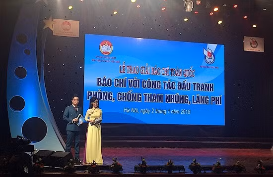 Lễ trao giải báo chí toàn quốc “Báo chí với công tác đấu tranh phòng, chống tham nhũng, lãng phí”.