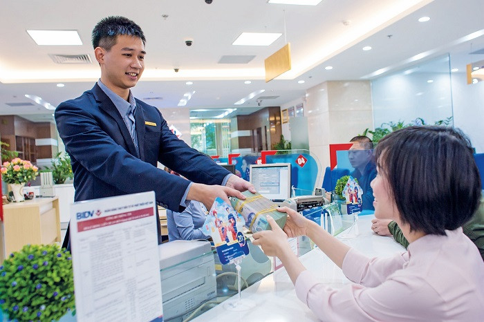 Năm 2017, BIDV cung ứng 862.604 tỷ đồng vốn tín dụng phục vụ các nhu cầu của nền kinh tế. Năm 2017, BIDV cung ứng 862.604 tỷ đồng vốn tín dụng phục vụ các nhu cầu của nền kinh tế.