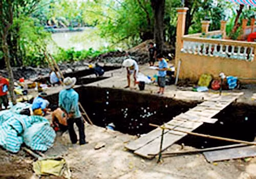 Quang cảnh khu khai quật ở Rạch Núi (Nguồn: Asian Scientist). Quang cảnh khu khai quật ở Rạch Núi (Nguồn: Asian Scientist).