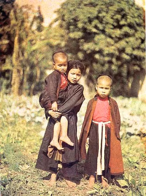 Chú thích của tác giả: Các bé gái Bắc kỳ, 1916 Chú thích của tác giả: Các bé gái Bắc kỳ, 1916