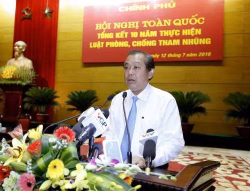 Đồng chí Trương Hòa Bình, Ủy viên Bộ Chính trị, Phó Thủ tướng, Ủy viên Ban chỉ đạo Phòng chống tham nhũng phát biểu tại hội nghị. Ảnh: An Đăng - TTXVN.