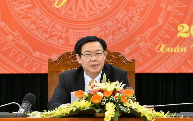 Trưởng ban Kinh tế Trung ương Vương Đình Huệ (ảnh: Thanh Liêm). Trưởng ban Kinh tế Trung ương Vương Đình Huệ (ảnh: Thanh Liêm).