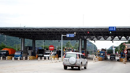 Trạm thu phí BOT Tào Xuyên (hiện đặt ở Bỉm Sơn, Thanh Hóa). Ảnh đăng trên Báo Tiền Phong. Trạm thu phí BOT Tào Xuyên (hiện đặt ở Bỉm Sơn, Thanh Hóa). Ảnh đăng trên Báo Tiền Phong.