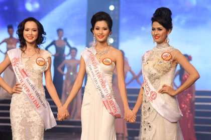Giây phút chờ đợi xướng tên Hoa hậu Việt Nam 201.