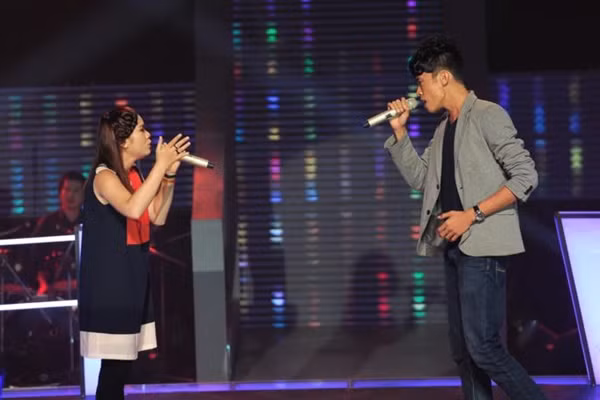 Thu Minh: "Chị đã dặn 2 em rất nhiều lần, mình lên sàn đấu, mình đấu với nhau mà hai em yêu nhau thế này thì làm sao chị có thể chọn lựa, hai em làm chị khổ tâm quá"!