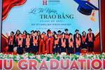 Trường Đại học Quốc tế Hồng Bàng trao bằng tốt nghiệp cho khóa Bác sĩ Y khoa đầu tiên