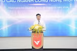 Thứ trưởng Bộ GD&ĐT: Nhà trường, doanh nghiệp cần xây dựng cách tiếp cận đào tạo dựa vào nền tảng AI
