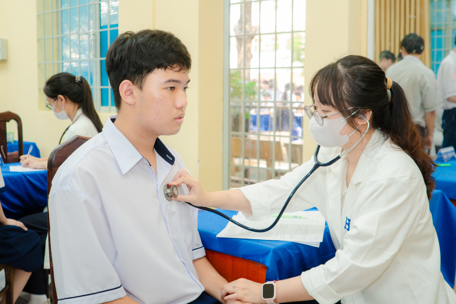 bac-si-hiu-hospital-truc-tiep-tham-kham-va-tu-van-suc-khoe.jpg
