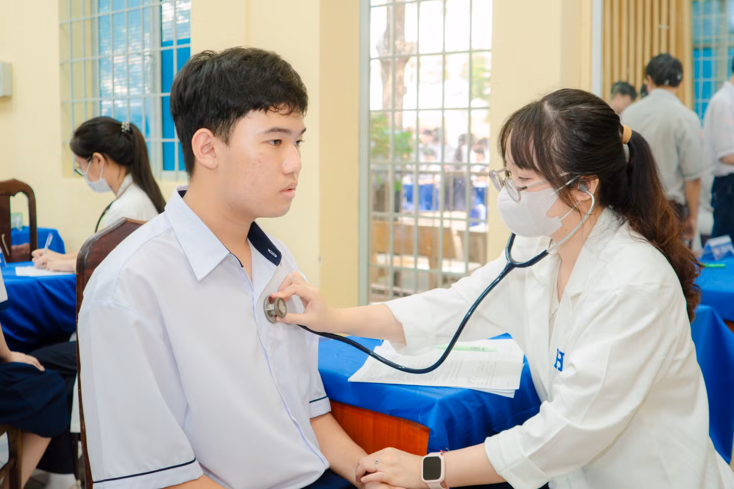 bac-si-hiu-hospital-truc-tiep-tham-kham-va-tu-van-suc-khoe.jpg