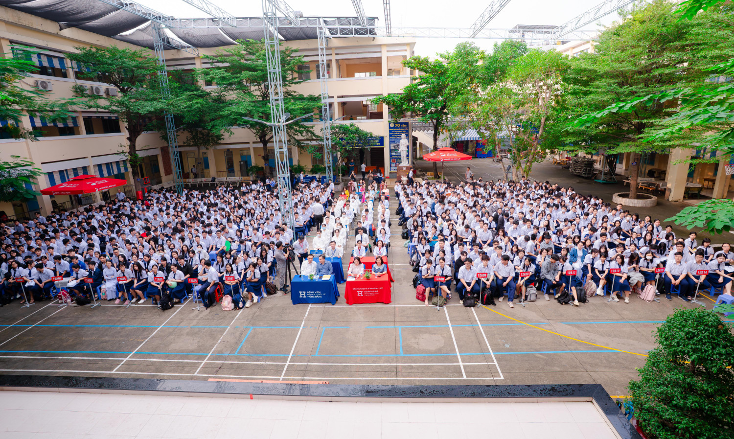 toan-canh-chuong-trinh-hiu-care-2026-tai-truong-thpt-vo-thi-saujpg.jpg
