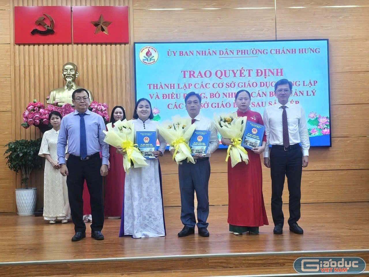 gdvn-sapxeptruonghocchanhhung.jpg