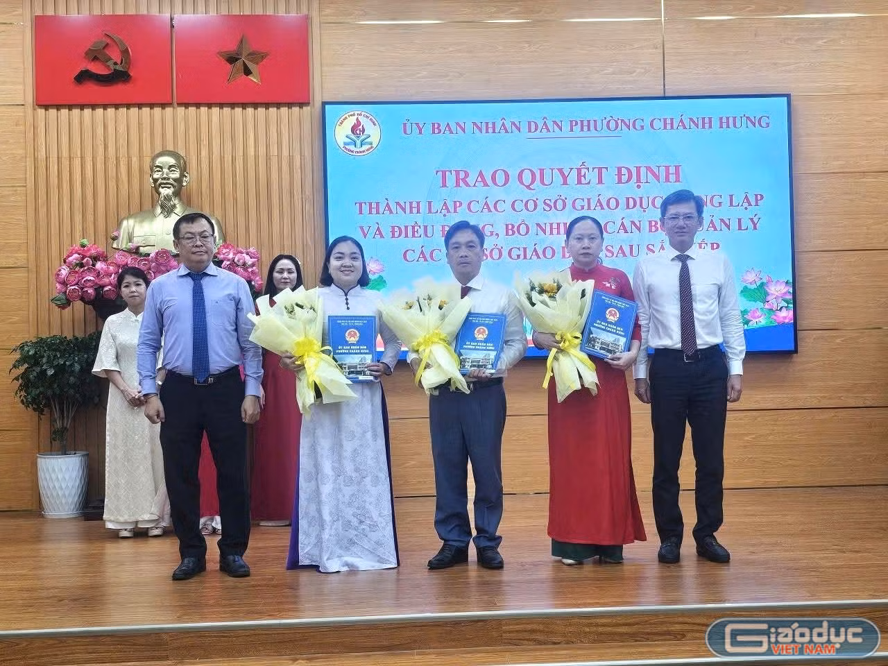 gdvn-sapxeptruonghocchanhhung.jpg
