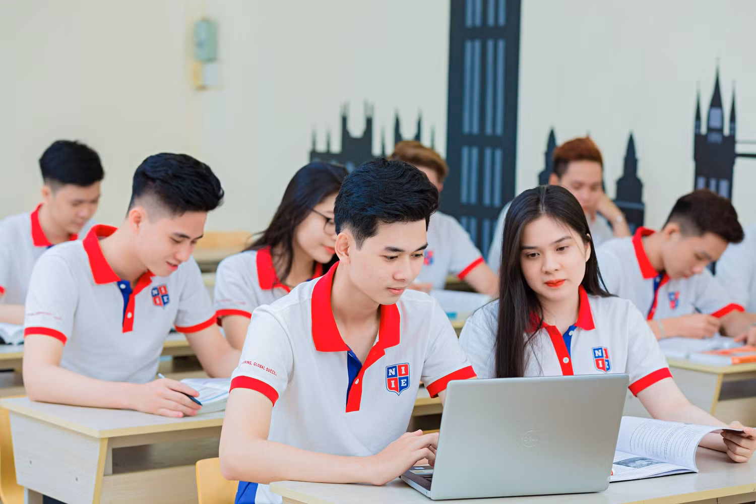 Ảnh minh họa: Sinh viên Trường Đại học Nguyễn Tất Thành