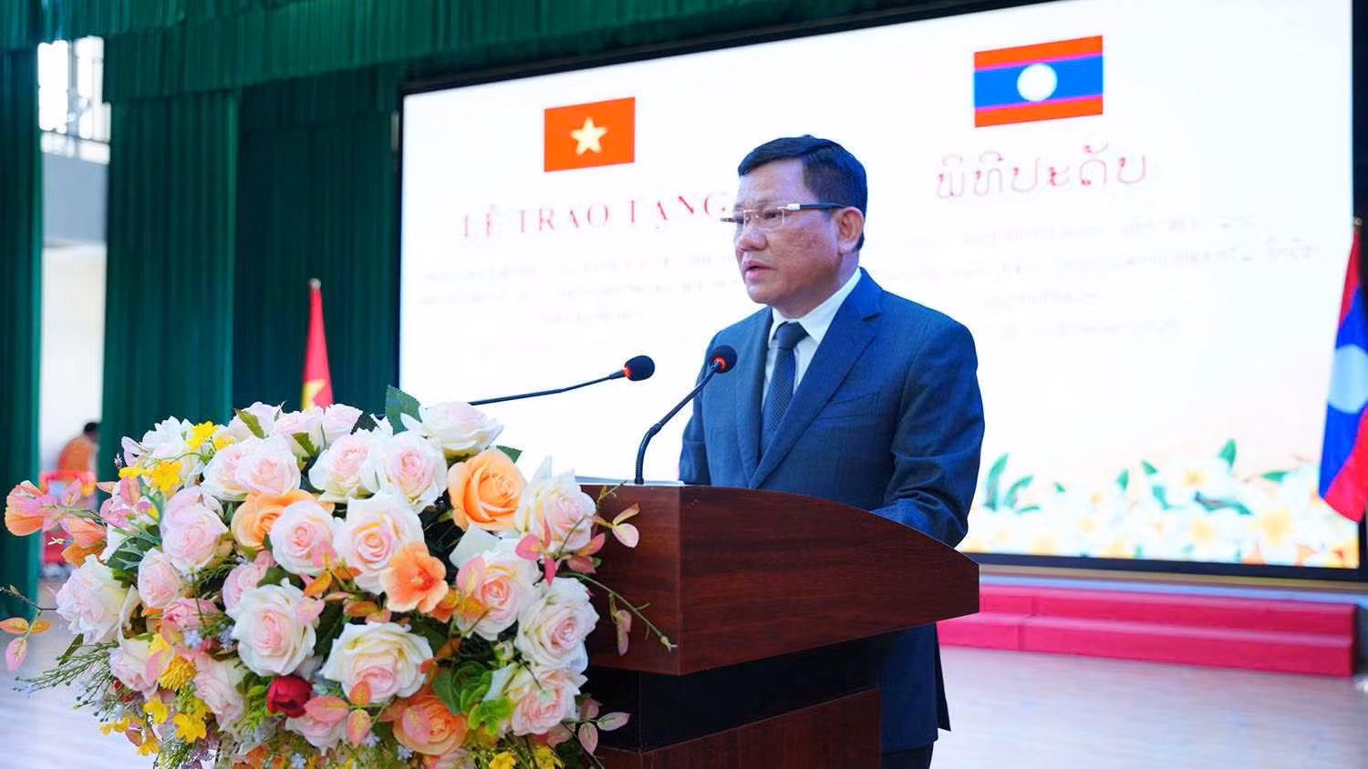 Đồng chí Nguyễn Văn Thi - Ủy viên Ban Thường vụ Tỉnh ủy, Phó Chủ tịch Thường trực Ủy ban nhân dân tỉnh Thanh Hóa phát biểu tại Lễ trao tặng.