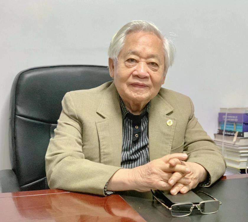 Giáo sư, Tiến sĩ Phạm Tất Dong - nguyên Phó Chủ tịch Hội Khuyến học Việt Nam, nguyên Phó Trưởng Ban Tuyên giáo Trung ương. Ảnh: Đắc Quang/Tạp chí Công dân và Khuyến học