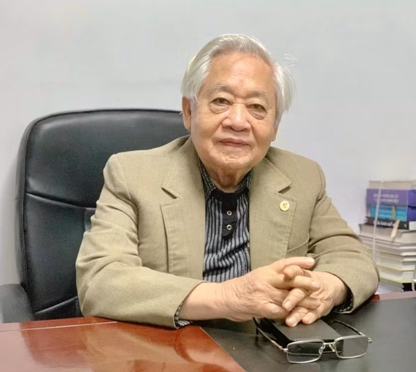 Giáo sư, Tiến sĩ Phạm Tất Dong - nguyên Phó Chủ tịch Hội Khuyến học Việt Nam, nguyên Phó Trưởng Ban Tuyên giáo Trung ương. Ảnh: Đắc Quang/Tạp chí Công dân và Khuyến học