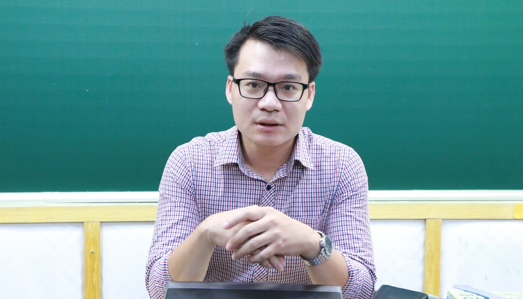 Thầy Vũ Khắc Ngọc. Ảnh: FBNV