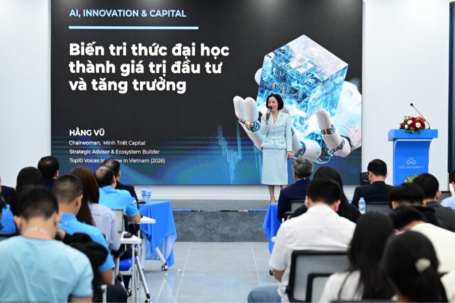 Bà Hằng Vũ - Chủ tịch HĐQT Minh Triết Capital trình bày tham luận