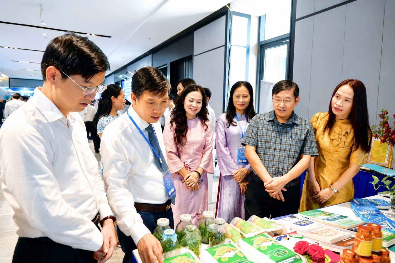 Trường Đại học Hồng Đức tham dự Hội nghị đối thoại với doanh nghiệp năm 2026 do Ủy ban nhân dân tỉnh Thanh Hóa tổ chức. Ảnh: HDU