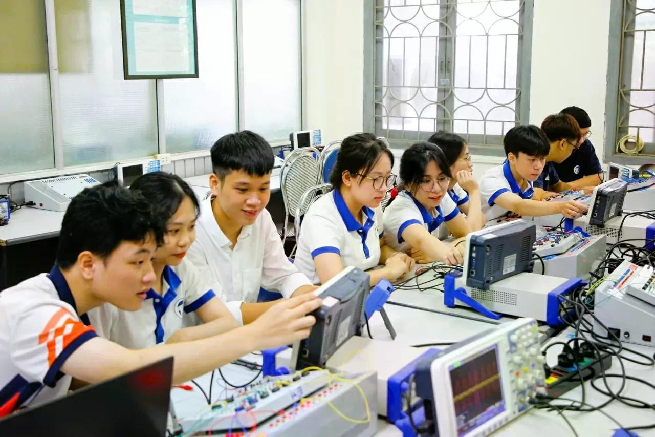 Sinh viên Đại học Quốc gia Hà Nội. Ảnh: VNU