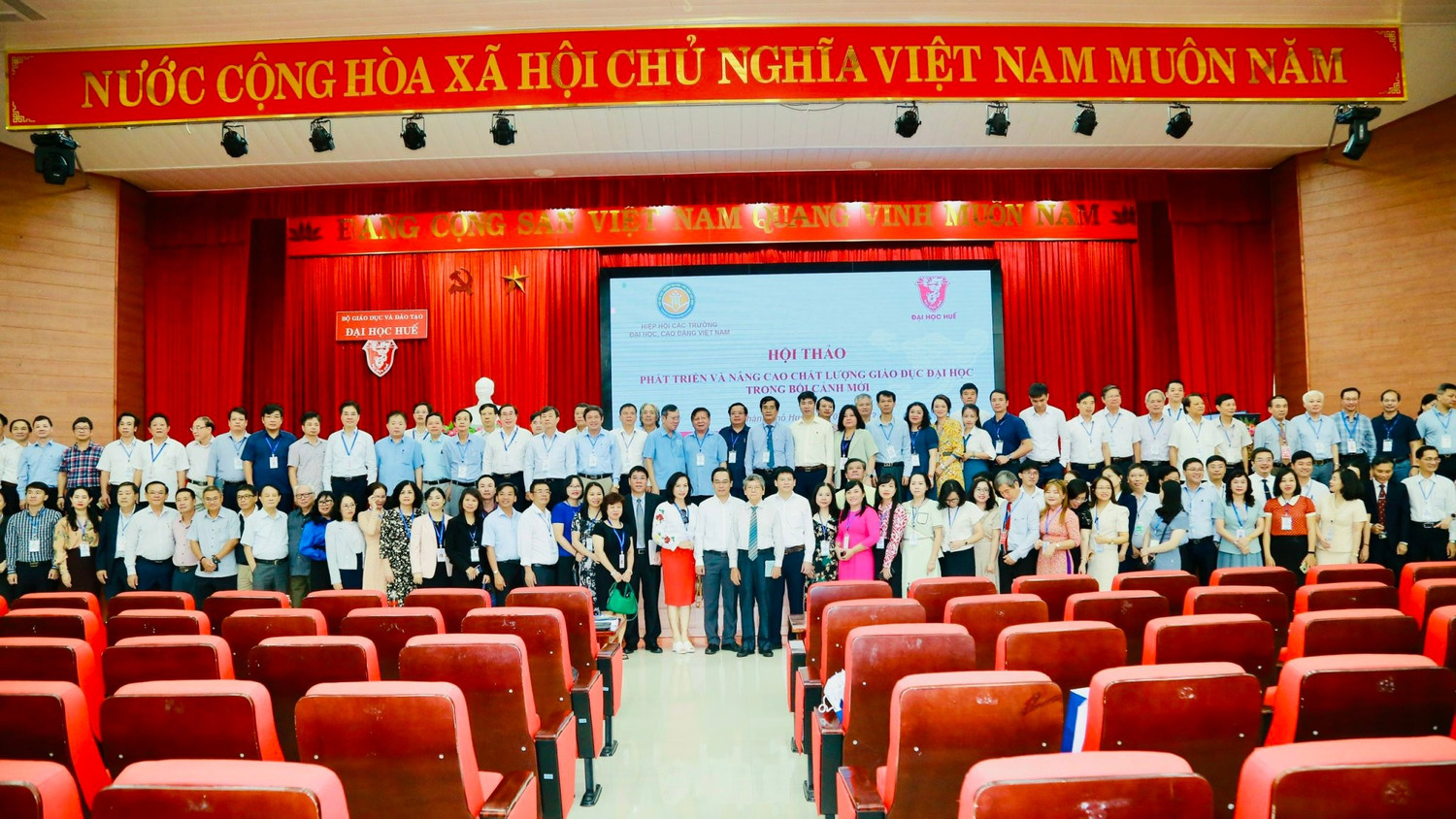 Hội thảo khoa học quốc gia “Phát triển và nâng cao chất lượng giáo dục đại học trong bối cảnh mới” do Hiệp hội Các trường đại học, cao đẳng Việt Nam tổ chức, tháng 10/2022 tại Thành phố Huế. Ảnh: Ngân Chi