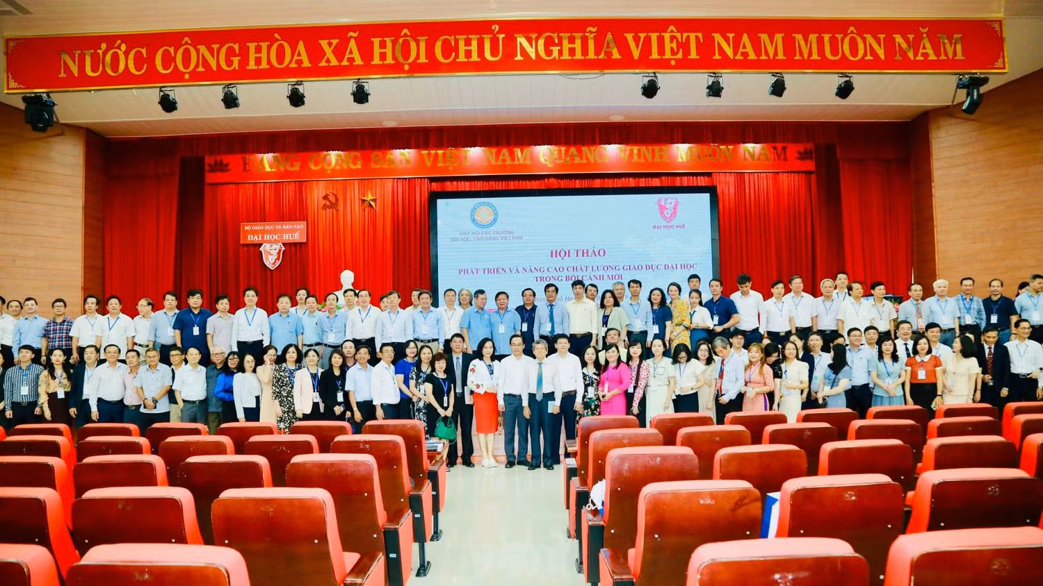 Hội thảo khoa học quốc gia “Phát triển và nâng cao chất lượng giáo dục đại học trong bối cảnh mới” do Hiệp hội Các trường đại học, cao đẳng Việt Nam tổ chức, tháng 10/2022 tại Thành phố Huế. Ảnh: Ngân Chi