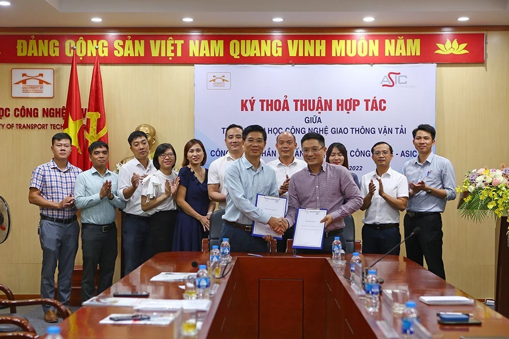 Trường Đại học Công nghệ Giao thông vận tải ký kết thỏa thuận hợp tác với Công ty Cổ phần Tư vấn và Dịch vụ Công nghệ ASIC.