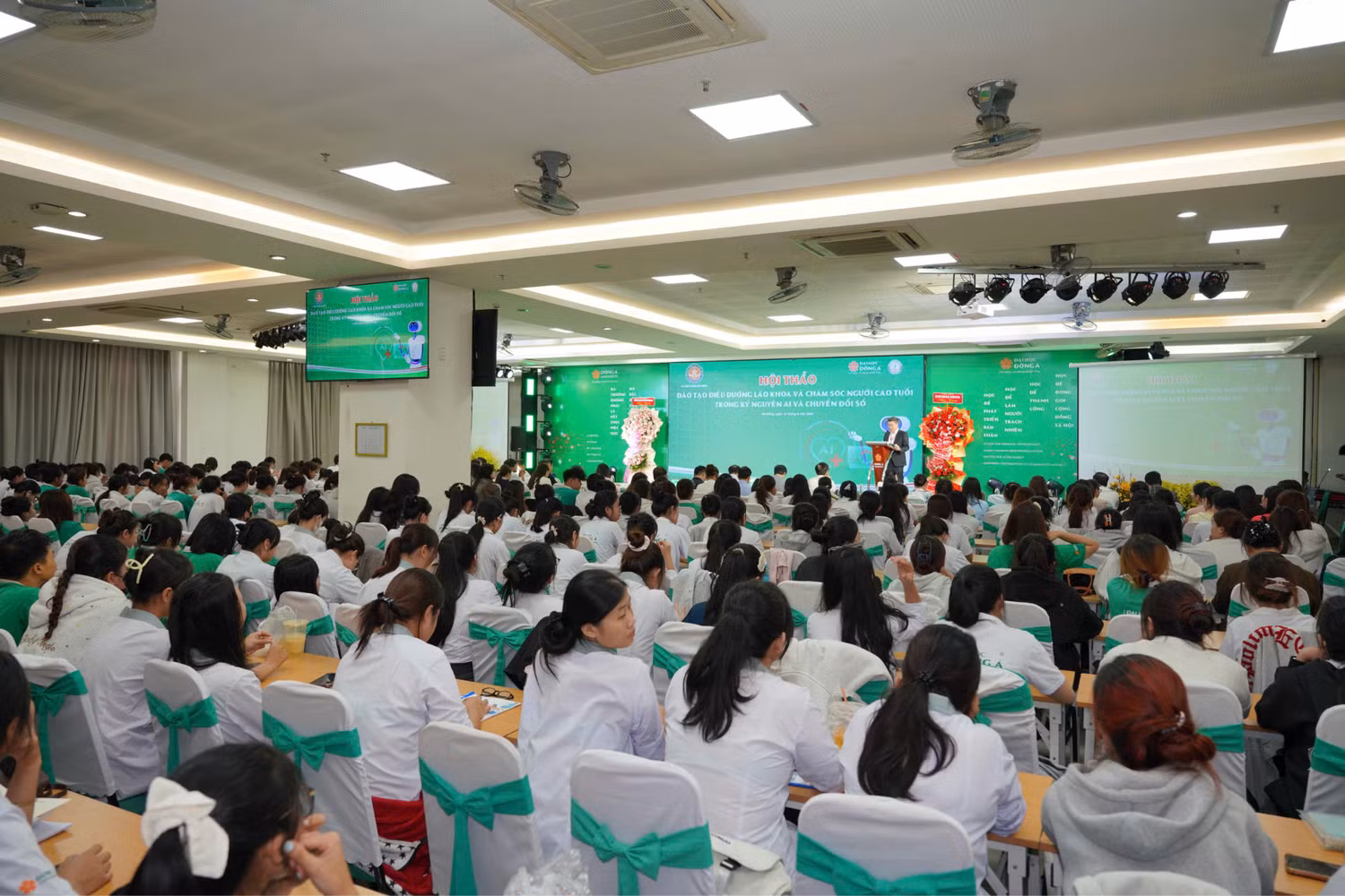 Toàn cảnh hội thảo. Ảnh: NTCC