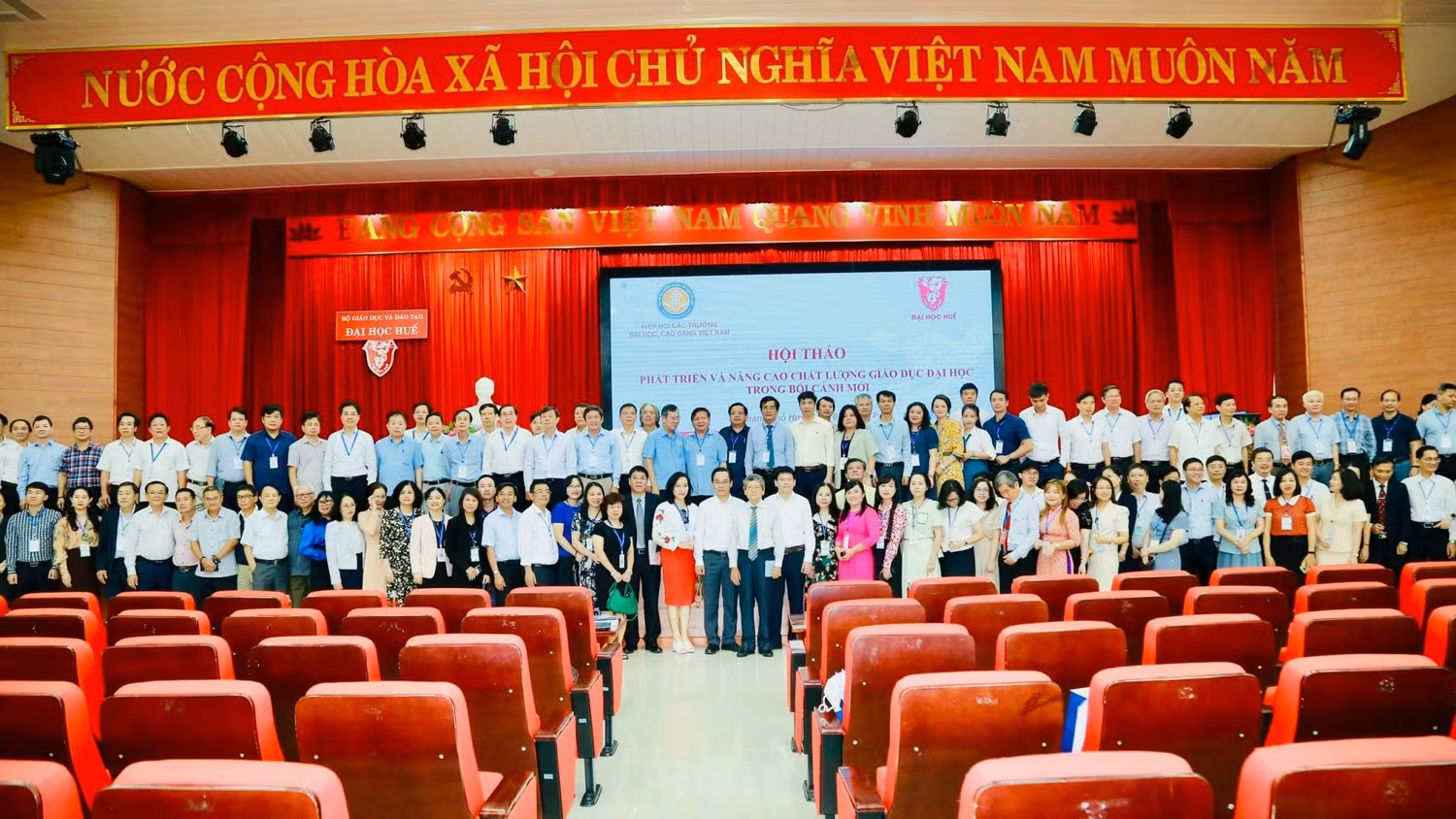 Hội thảo khoa học quốc gia “Phát triển và nâng cao chất lượng giáo dục đại học trong bối cảnh mới” do Hiệp hội Các trường đại học, cao đẳng Việt Nam tổ chức, tháng 10/2022 tại Thành phố Huế. Ảnh: Ngân Chi