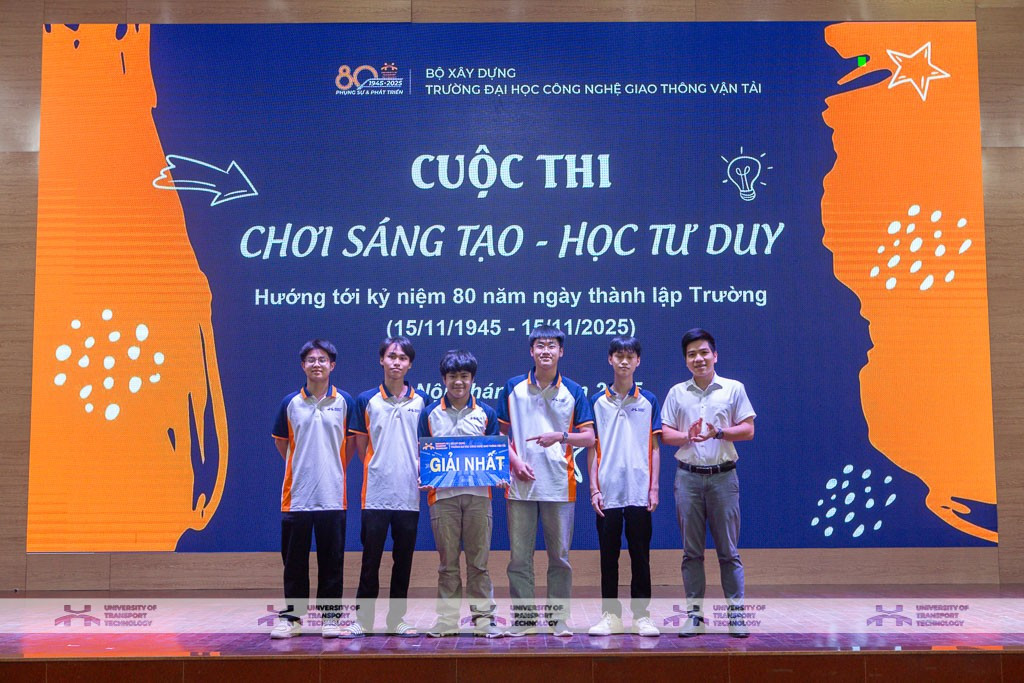 Sinh viên năm thứ nhất, chuyên ngành Công nghệ Kỹ thuật Điện tử - Viễn thông đạt giải nhất cuộc thi "Cuộc chơi sáng tạo - Học tư duy", Trường Đại học Công nghệ Giao thông vận tải.