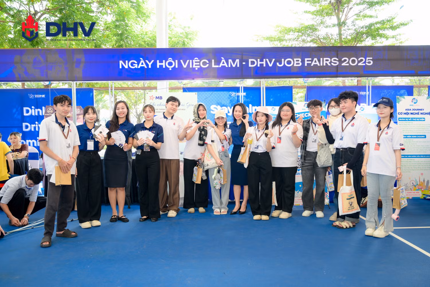 ngay-hoi-viec-lam.jpg