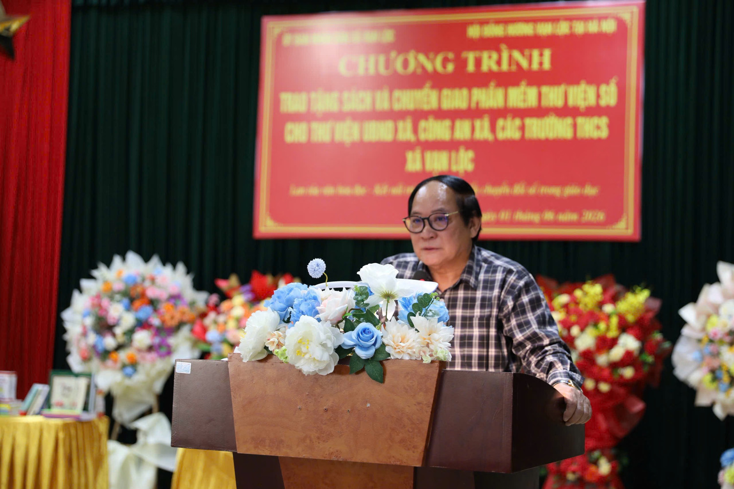 trung-tuong-pgs-ts-dong-dai-loc.jpg
