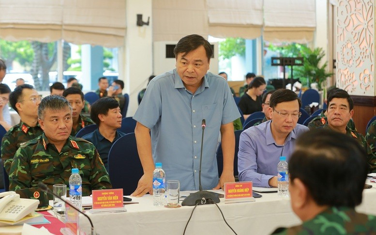 Thứ trưởng Bộ Nông nghiệp và Môi trường Nguyễn Hoàng Hiệp báo cáo tại cuộc họp. Ảnh: VGP/Minh Khôi