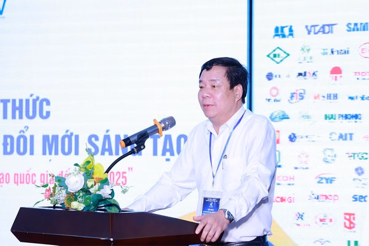 Nhà giáo ưu tú, Phó Giáo sư, Tiến sĩ Vũ Đình Ngọ - Bí thư Đảng ủy, Chủ tịch Hội đồng trường, Trường Đại học Điện lực. Ảnh: website nhà trường