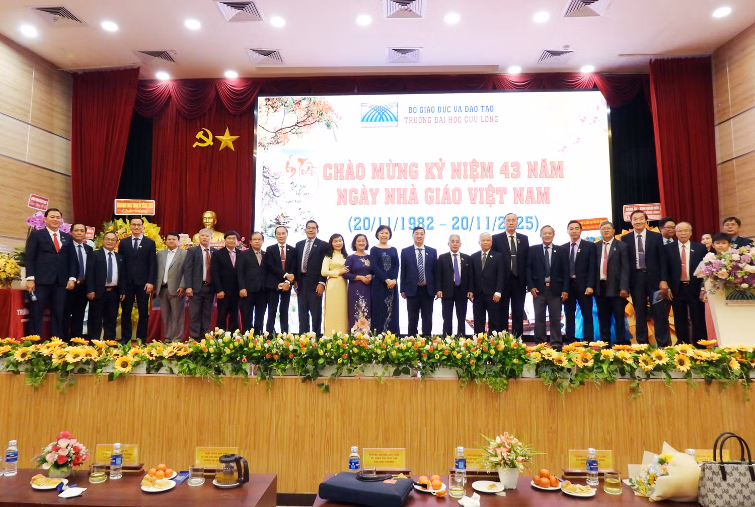 5-dai-bieu-chup-anh-luu-niem.jpg